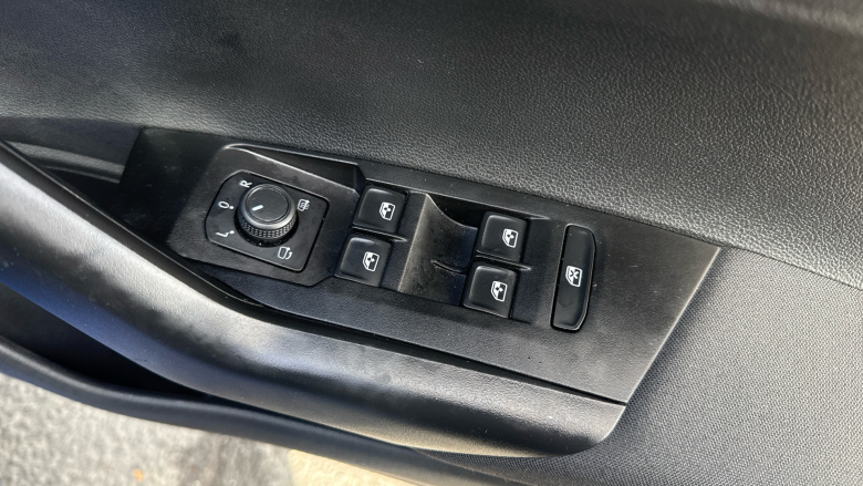 Volkswagen Polo 1.0 TSI Life 5dr Petrol Hatchback